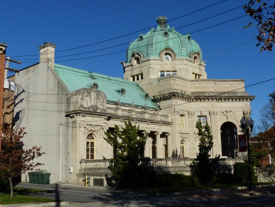 Handley Regional Library